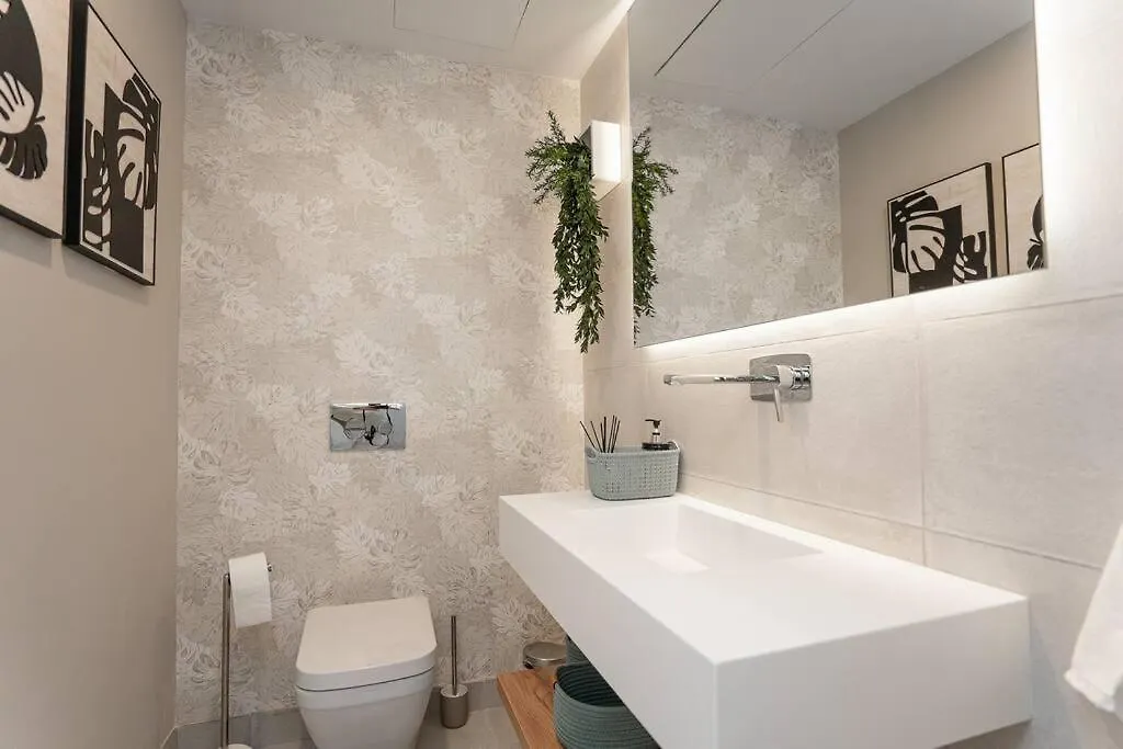 Apartment With Spectacular View In Cabopino Marbella 0*,