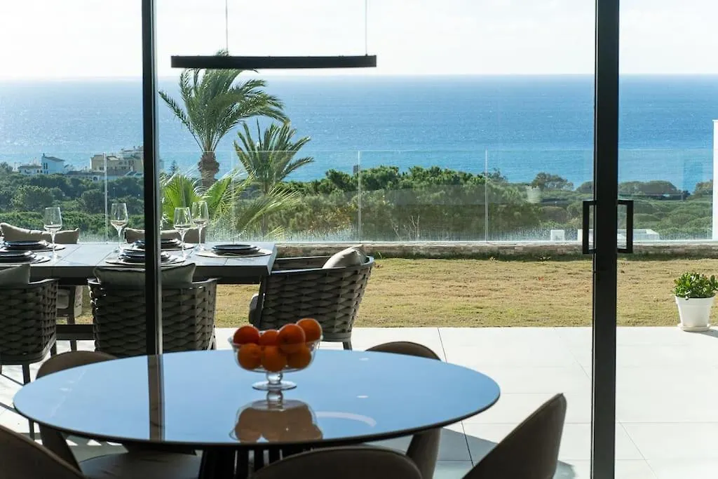 Apartment With Spectacular View In Cabopino Marbella España