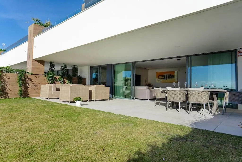 Apartment With Spectacular View In Cabopino Marbella